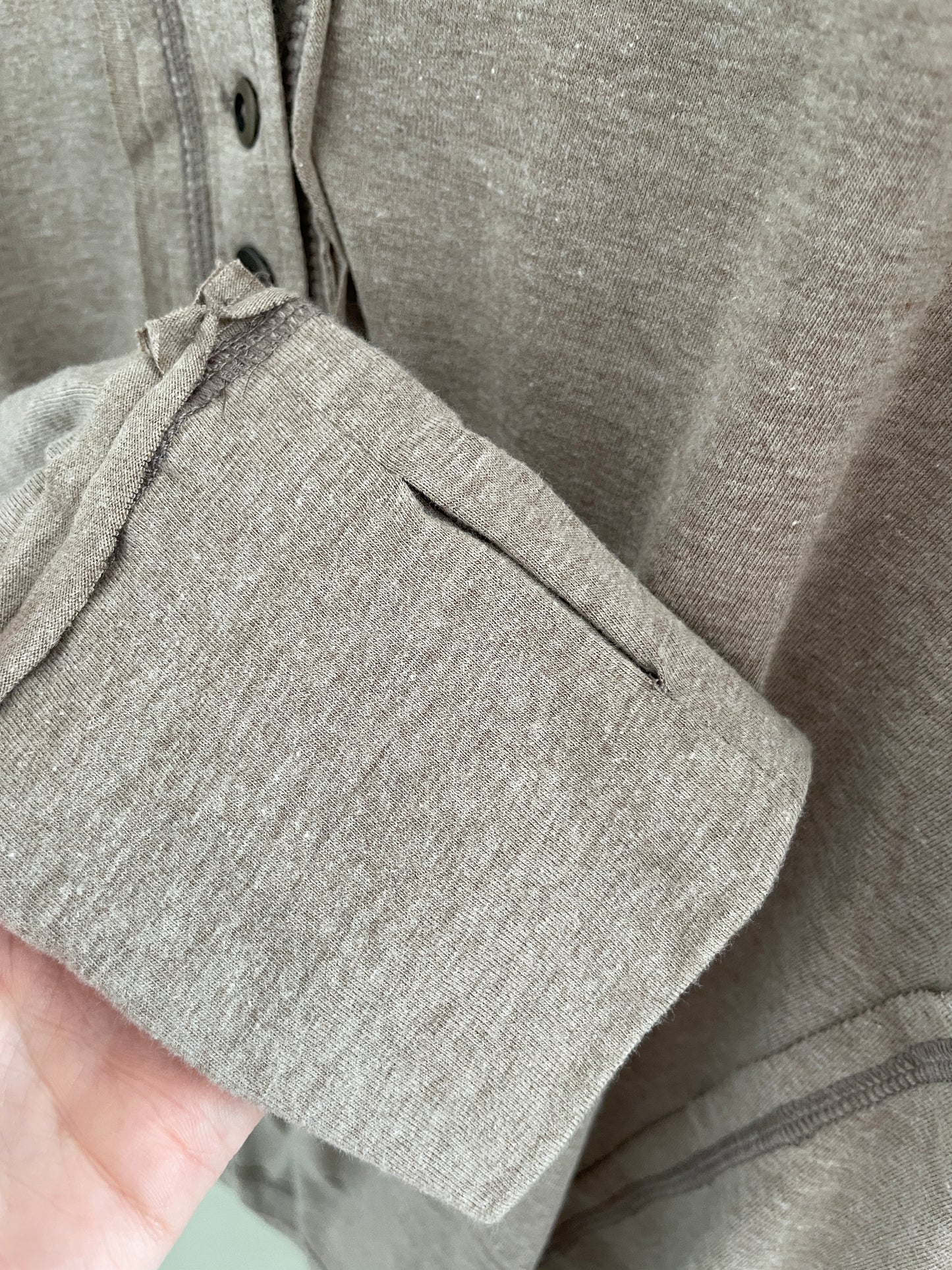 Hayride Henley | Heathered Mocha